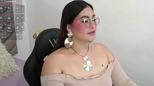 Snapshot of heluejamil chatting on 10/24/25, 03:55 heluejamil online show from 10/24/25, 03:55