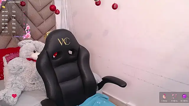 Snapshot of heluejamil chatting on 12/18/25, 08:34 heluejamil online show from 12/18/25, 08:34