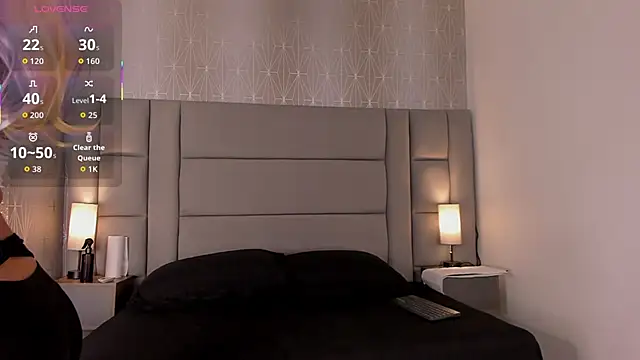 Mia-Medina online show from 11/21/25, 07:57