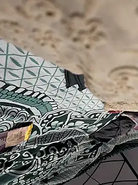 whitelady15 online show from 10/22/25, 04:17