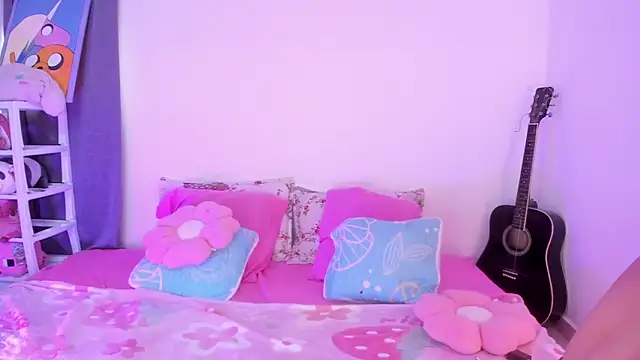 EmyGomezz online show from 09/17/25, 06:43