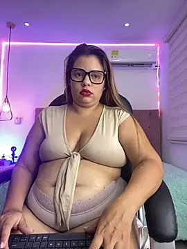 Velveet x online show from 10/22/25, 12:26