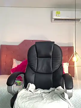 Velveet x online show from 12/14/25, 11:49