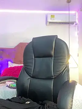 Velveet x online show from 12/15/25, 11:38