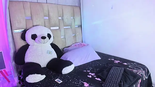 JulianaCarter online show from 11/20/25, 08:20