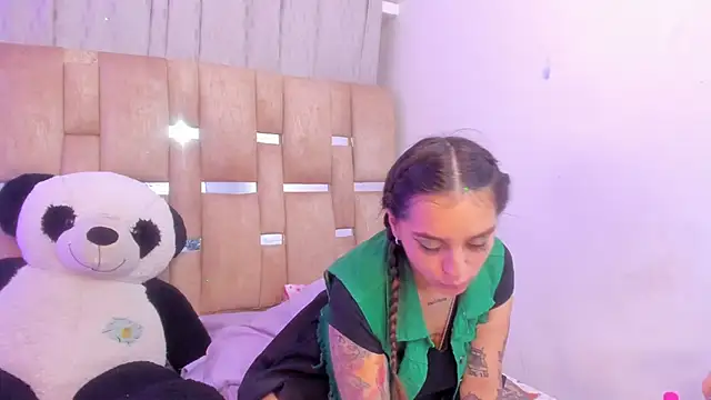 JulianaCarter online show from 11/29/25, 04:18