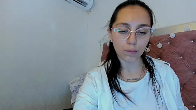 JulianaCarter online show from 05/23/26, 07:57