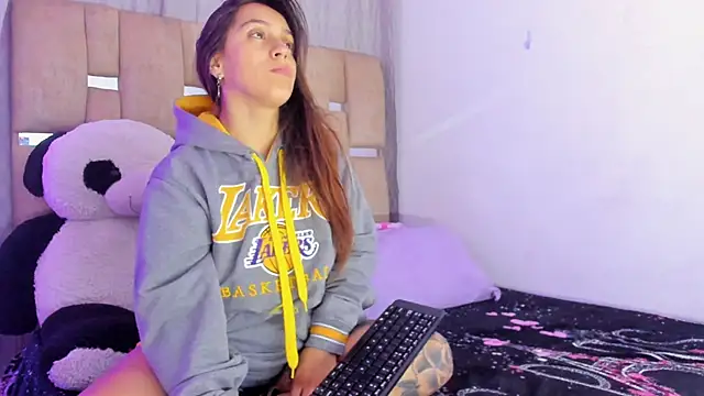 JulianaCarter online show from 10/12/25, 02:07