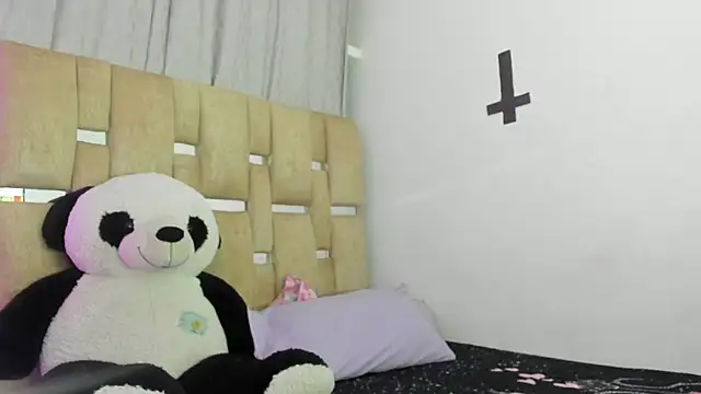 JulianaCarter online show from 11/07/25, 07:40