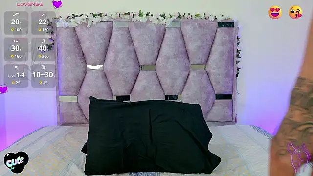 lana and liam  online show from 02/11/26, 10:15