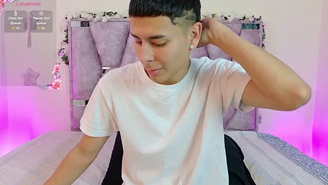 lana and liam  online show from 11/29/25, 10:26