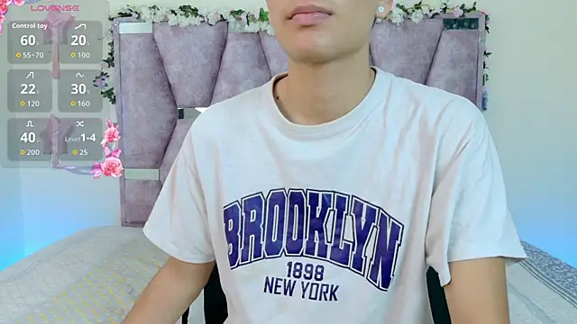 lana and liam  online show from 11/18/25, 09:34