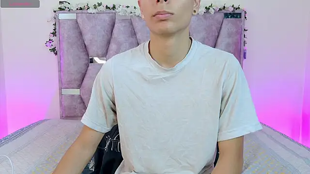 lana and liam  online show from 11/01/25, 10:31