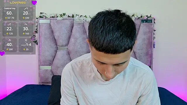 lana and liam  online show from 11/11/25, 09:26