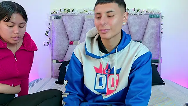 lana and liam  online show from 03/19/26, 04:40