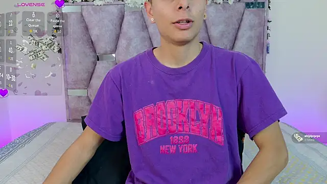 lana and liam  online show from 11/05/25, 10:40