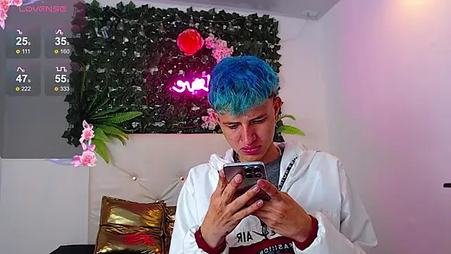 Snapshot of iam_lukas__ chatting on 10/07/25, 03:51 iam lukas online show from 10/07/25, 03:51