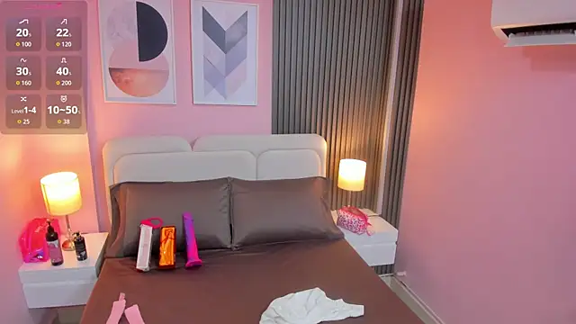 Clawdeen  wolf online show from 11/12/25, 08:12