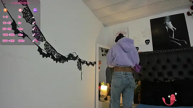 ScarlettVell online show from 10/23/25, 07:23