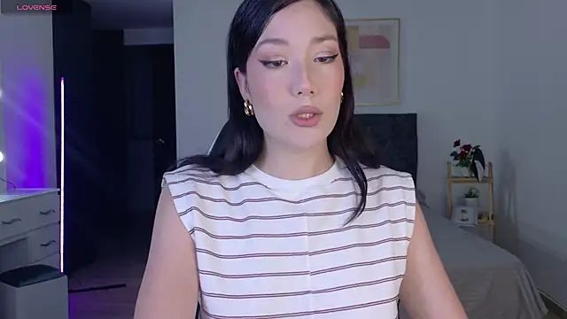 Eliih 01 online show from 11/22/25, 03:49