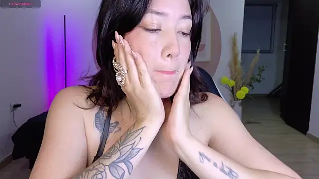 Eliih 01 online show from 05/30/26, 09:15
