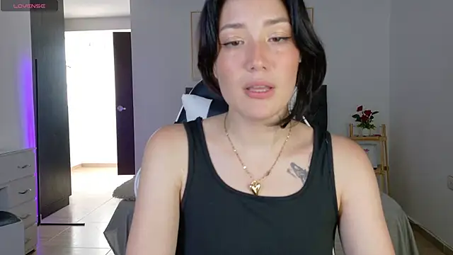 Eliih 01 online show from 11/04/25, 03:49