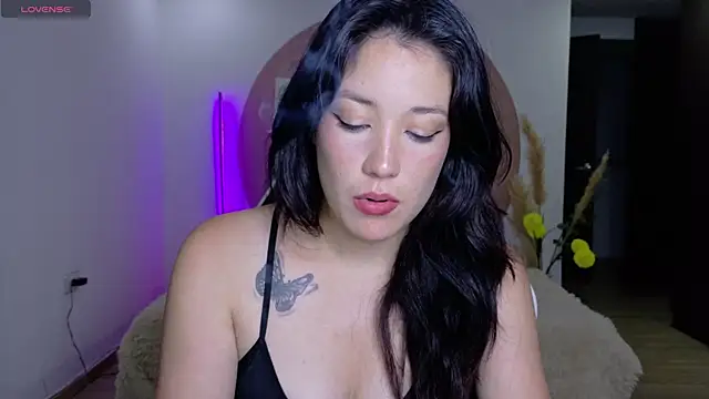 Eliih 01 online show from 04/07/26, 02:13