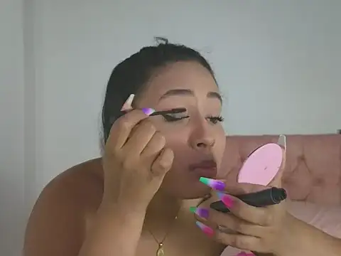 Snapshot of Valery_lovex_ chatting on 09/17/25, 09:39 Valery lovex online show from 09/17/25, 09:39