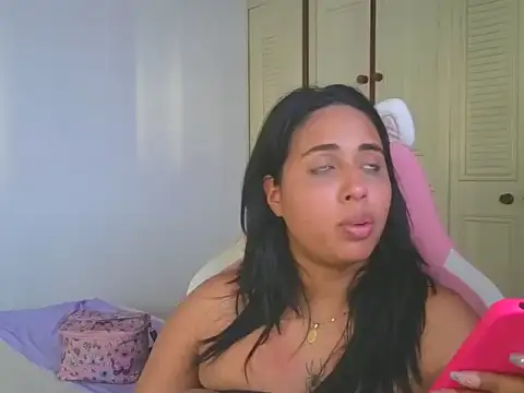 Snapshot of Valery_lovex_ chatting on 10/05/25, 09:16 Valery lovex online show from 10/05/25, 09:16