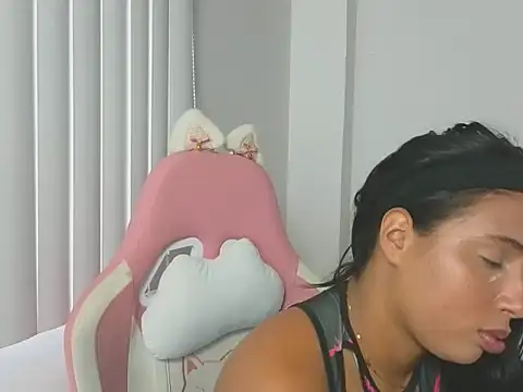 Snapshot of Valery_lovex_ chatting on 10/16/25, 09:45 Valery lovex online show from 10/16/25, 09:45