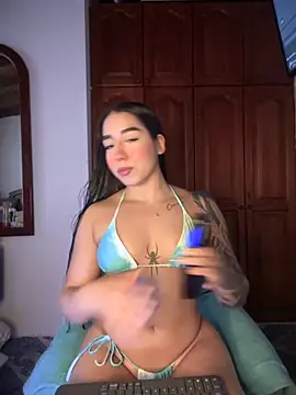 KaditaNavarro online show from 11/08/25, 04:10