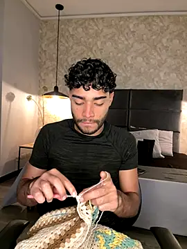 RaphaelDufort online show from 11/30/25, 12:00