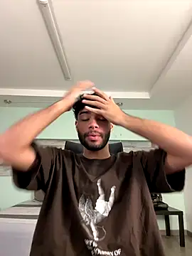 RaphaelDufort online show from 12/04/25, 05:56