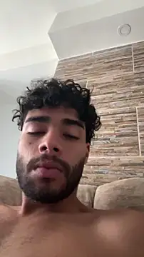 RaphaelDufort online show from 12/21/25, 06:31