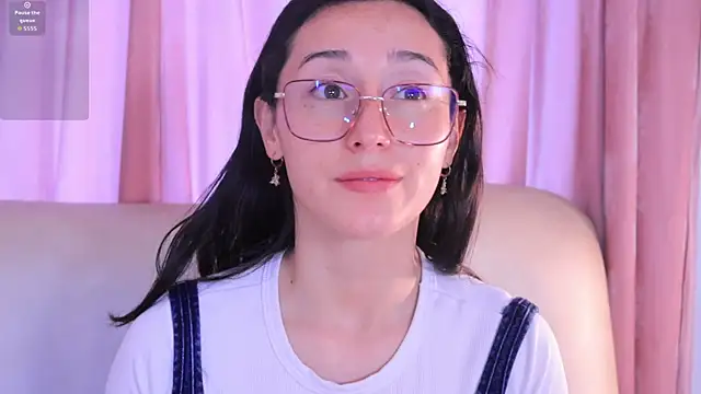 Ginevra esposito online show from 11/04/25, 01:15