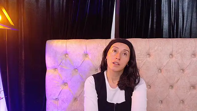 Snapshot of Ginevra_esposito chatting on 07/08/26, 07:03 Ginevra esposito online show from 07/08/26, 07:03