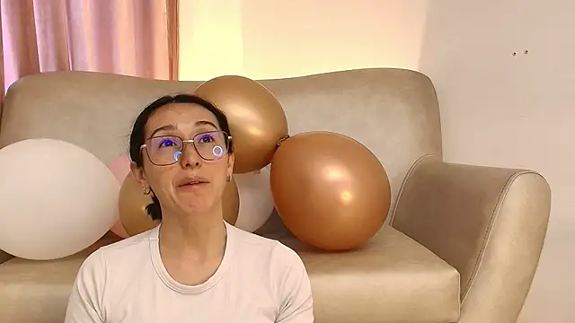 Snapshot of Ginevra_esposito chatting on 04/30/26, 12:45 Ginevra esposito online show from 04/30/26, 12:45