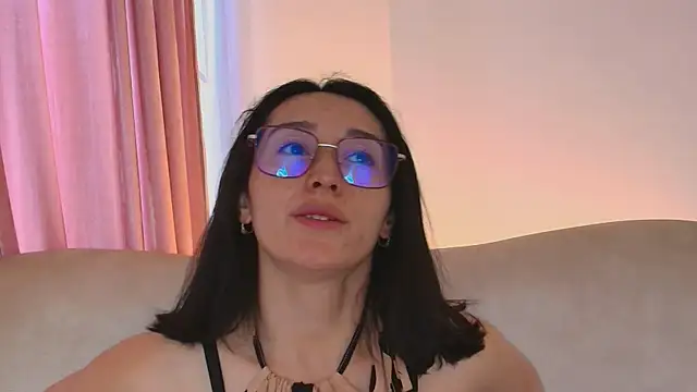 Snapshot of Ginevra_esposito chatting on 05/07/26, 12:52 Ginevra esposito online show from 05/07/26, 12:52