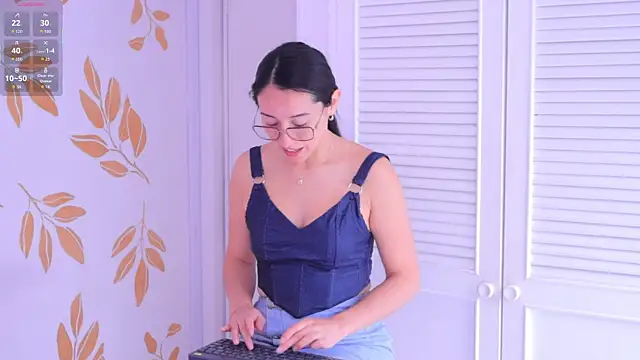 Snapshot of Ginevra_esposito chatting on 10/04/25, 01:01 Ginevra esposito online show from 10/04/25, 01:01