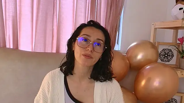 Snapshot of Ginevra_esposito chatting on 04/21/26, 12:45 Ginevra esposito online show from 04/21/26, 12:45