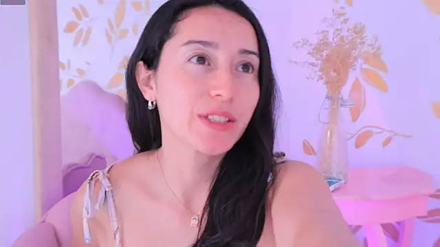 Snapshot of Ginevra_esposito chatting on 09/27/25, 01:17 Ginevra esposito online show from 09/27/25, 01:17