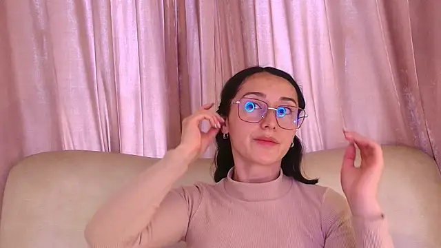 Ginevra esposito online show from 04/09/26, 12:33