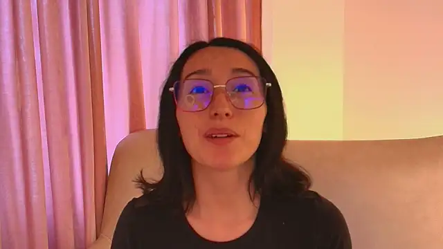 Snapshot of Ginevra_esposito chatting on 05/01/26, 12:43 Ginevra esposito online show from 05/01/26, 12:43