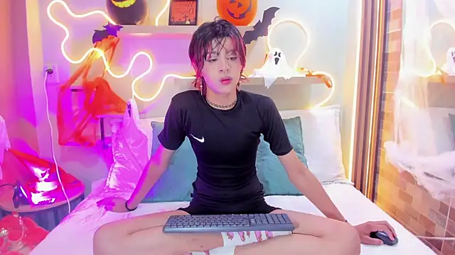 Dan Copers online show from 10/28/25, 01:54