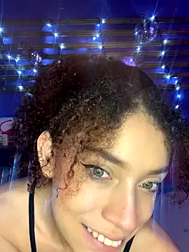 Snapshot of ValentinaStorm1 chatting on 10/05/25, 01:46 ValentinaStorm1 online show from 10/05/25, 01:46