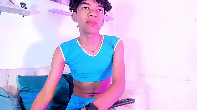 Ivone Rose  online show from 12/03/25, 12:15