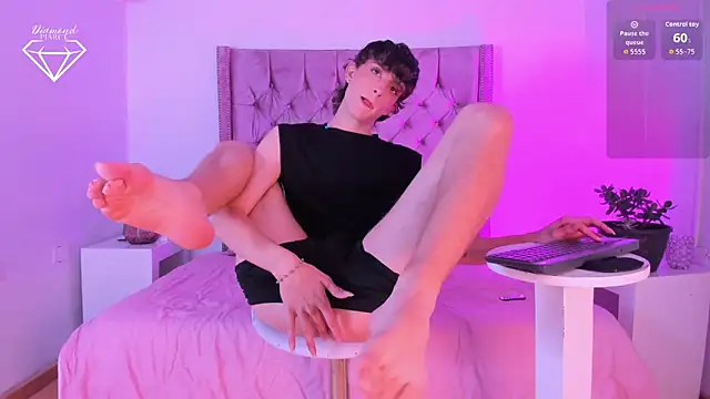 Diamond Piarce online show from 02/07/26, 04:42