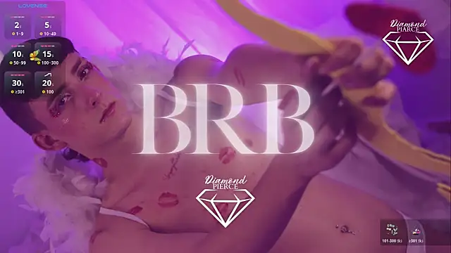 Snapshot of Diamond_Piarce chatting on 10/22/25, 03:39 Diamond Piarce online show from 10/22/25, 03:39