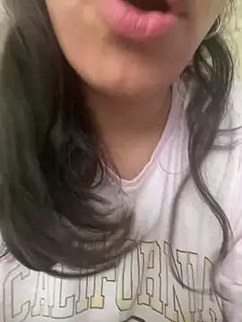 Snapshot of Nursen1 chatting on 02/17/26, 11:07 Nursen1 online show from 02/17/26, 11:07