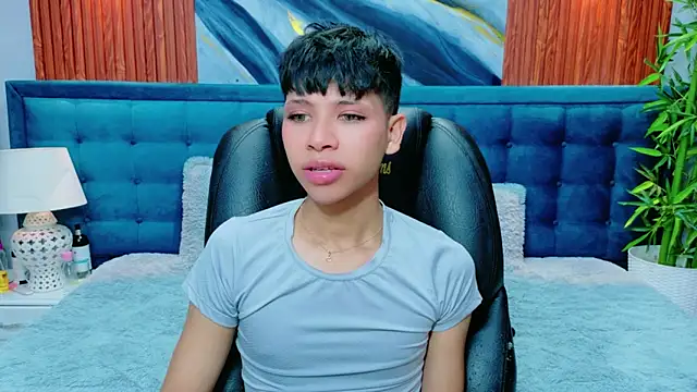 dilan 911 online show from 03/28/26, 07:04